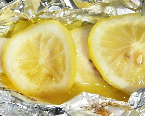 魚とレモンのホイル包み焼き　バター味