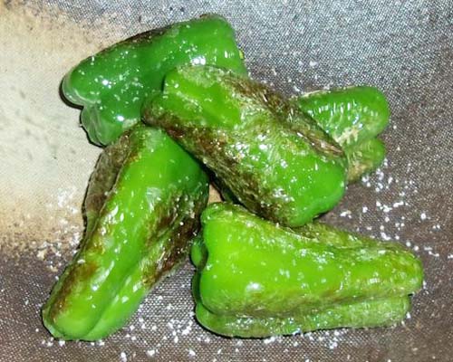 ピーマンの丸焼き