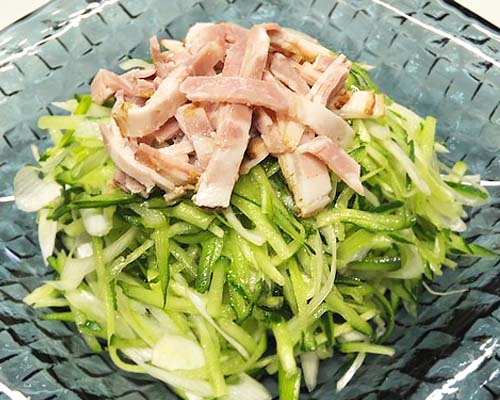 ねぎときゅうりとチャーシューのサラダ