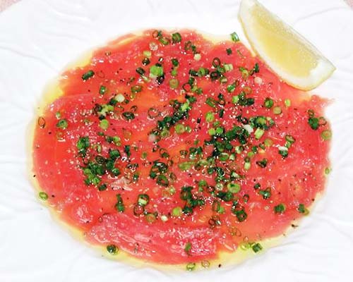マグロのカルパッチョ　ショウガ風味