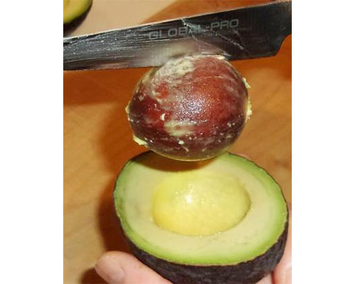 アボカドのむき方