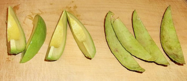 アボカドのむき方
