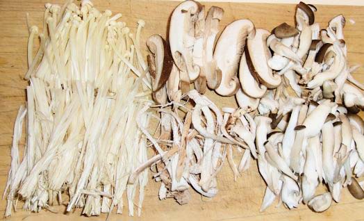 きのこの醤油漬けと味噌煮