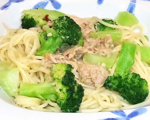 ブロッコリーとツナのパスタ